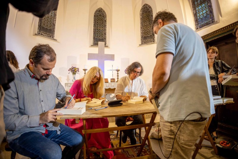 A Symphony of Peace and Connection